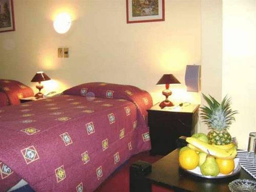 Hotel Principado سانتياغو المظهر الخارجي الصورة